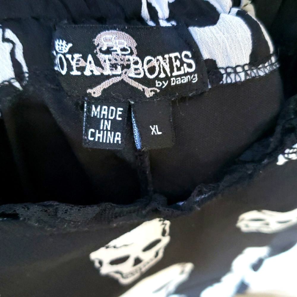 Royal Bones XL leave and skull dress